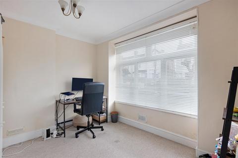 18b Lower Downs Road, London, SW20 8QF