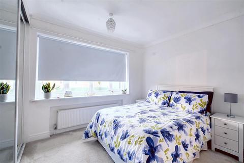 11 Highcroft, Nottingham, NG3 5LP