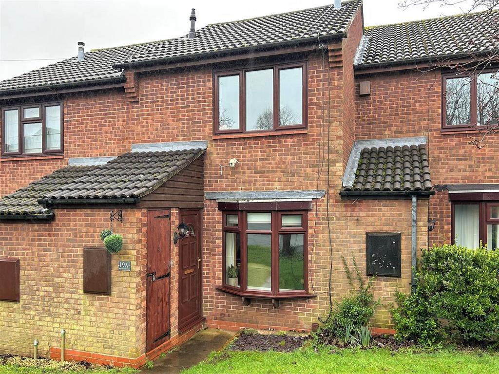 Willetts Drive, Halesowen 2 bed terraced house for sale £180,000