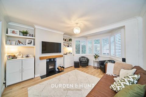 7 Hillcrest Way, Epping, CM16 7AR