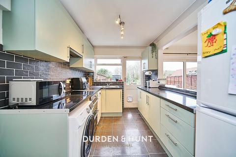 7 Hillcrest Way, Epping, CM16 7AR
