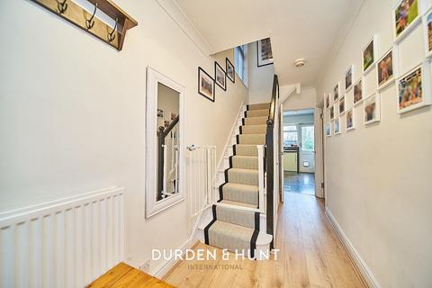 7 Hillcrest Way, Epping, CM16 7AR