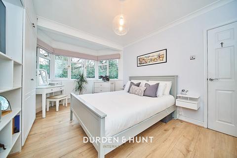 7 Hillcrest Way, Epping, CM16 7AR