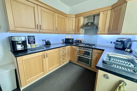 3 bedroom terraced house for sale, Keighley Road, Colne