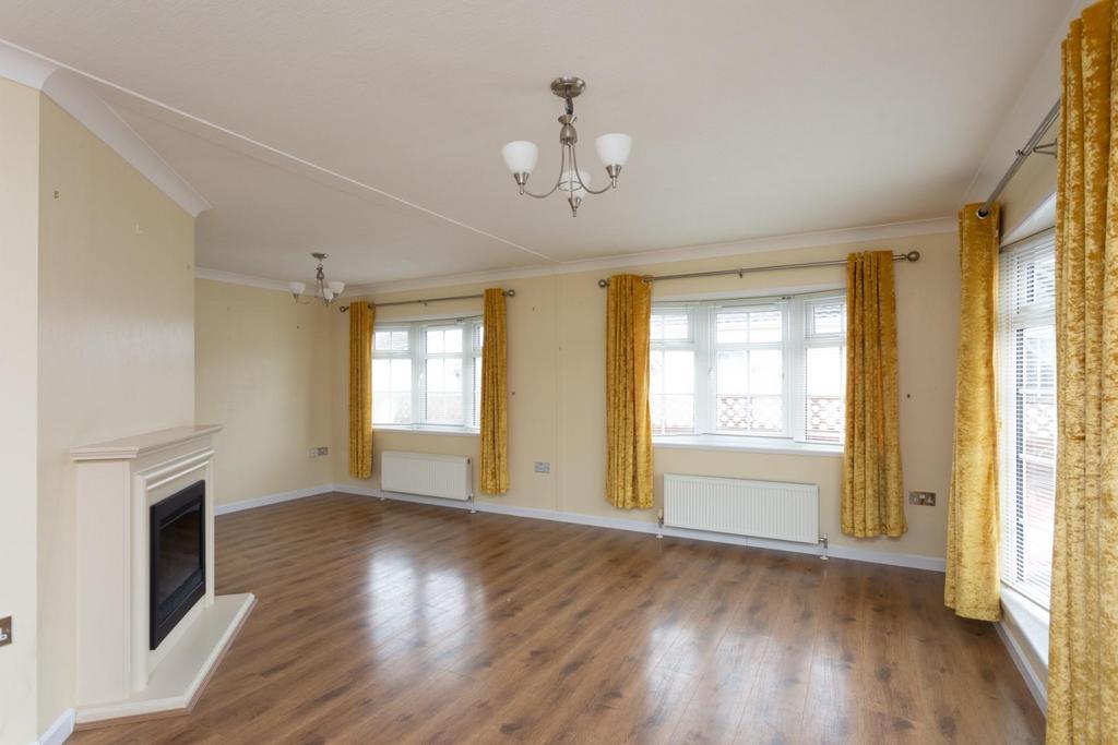 Elm Avenue, Acaster Malbis, York 2 bed park home for sale £160,000