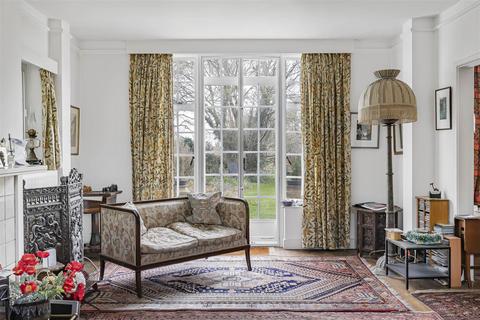 7 Bulstrode Gardens, Cambridge, CB3 0EN