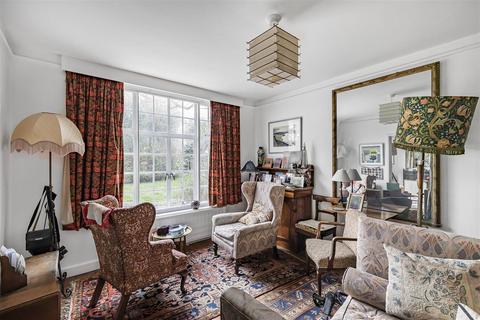 7 Bulstrode Gardens, Cambridge, CB3 0EN