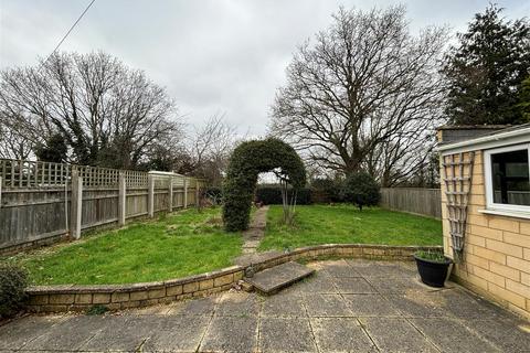 3 Blackbridge Road, Chippenham, SN15 3LS