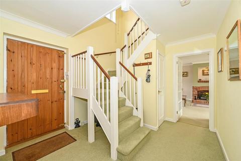 4 bedroom detached house for sale, Hunters Way, Chichester