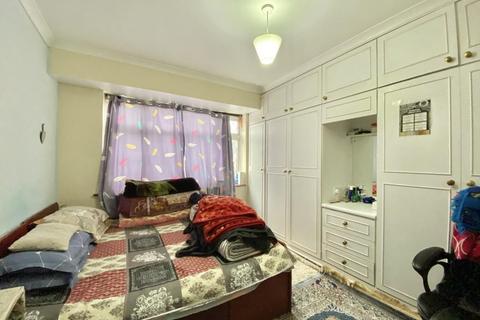3 bedroom maisonette for sale, Oakwood Avenue, Southall