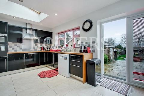 4 bedroom semi-detached house for sale, Vincent Gardens, London, NW2