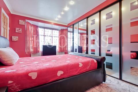 121 Vincent Gardens, London, NW2 7RH