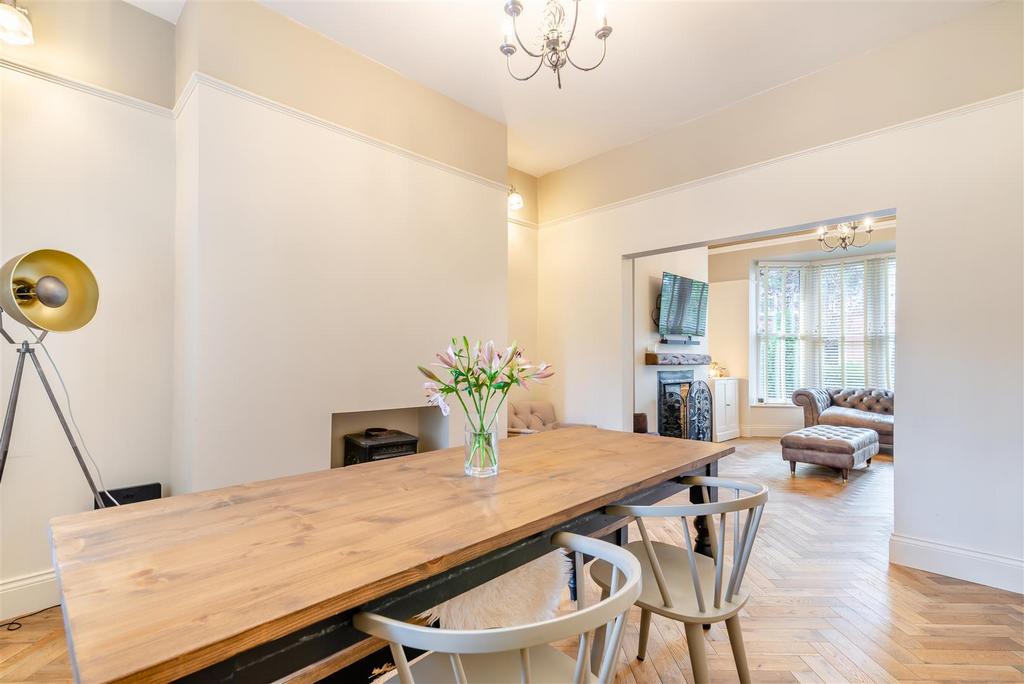 8573877-interior19.jpg