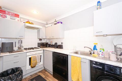 2 bedroom flat for sale, Magdalen Road, St. Leonards-On-Sea