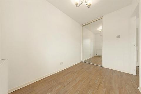 1 bedroom flat to rent - Campbell Close, Streatham, London