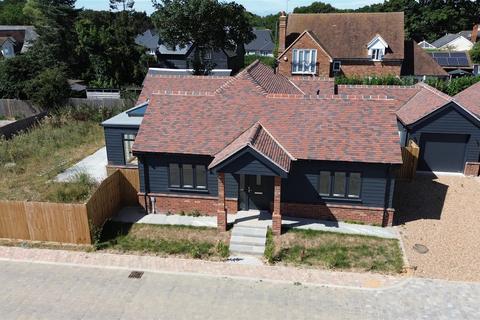 2 bedroom detached bungalow for sale, Stoney Hills, Burnham-On-Crouch