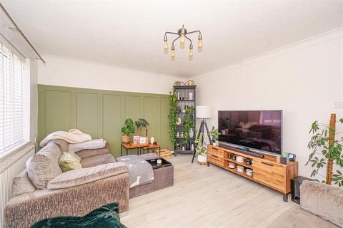 3 bedroom semi-detached house for sale - Kite Close, St. Leonards-On-Sea