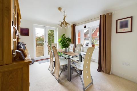 4 bedroom detached house for sale, Goldfinch Walk, Brockworth, Gloucester