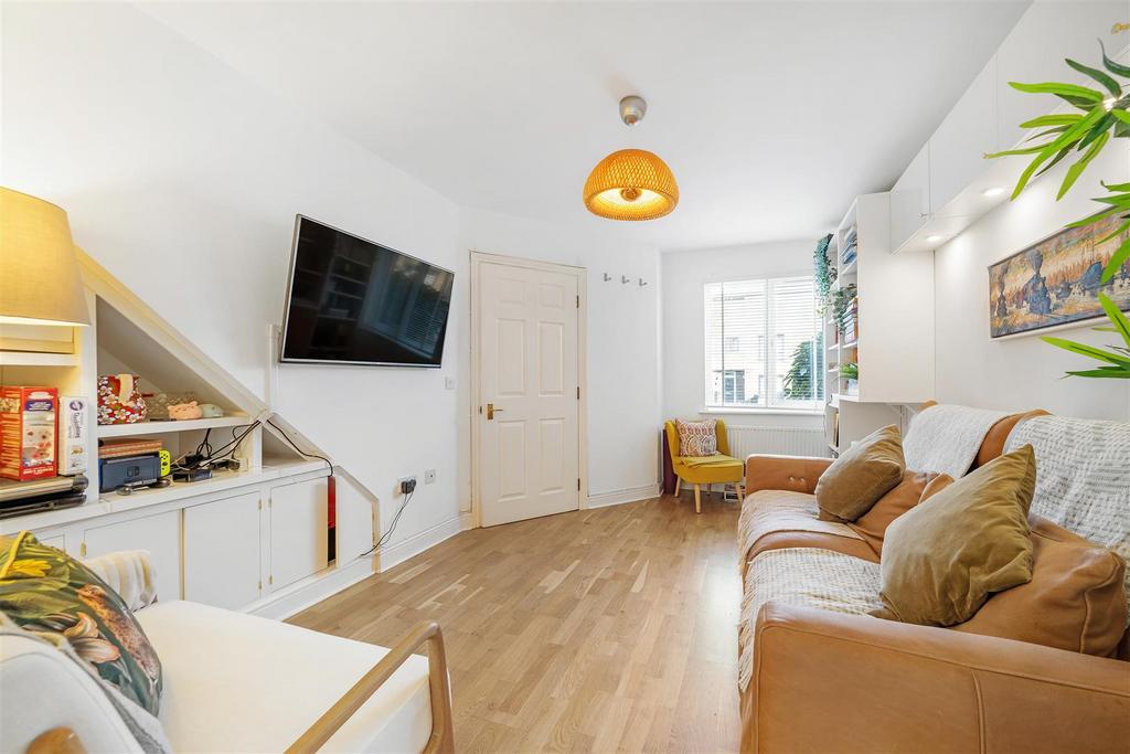 Oaklands Court-9.JPG