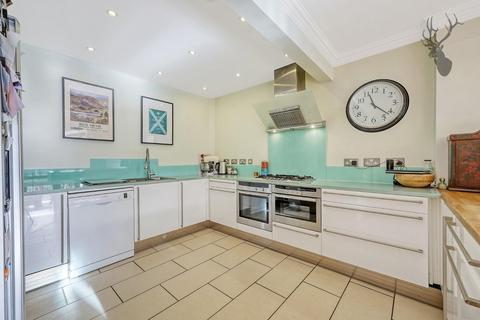 60 Goldsborough Crescent, London, E4 6PZ