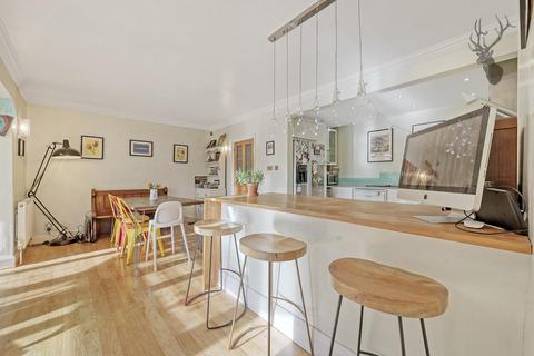 60 Goldsborough Crescent, London, E4 6PZ