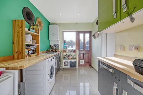 60 Goldsborough Crescent, London, E4 6PZ