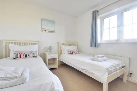 2 bedroom house for sale, Marsh Way, Camber, Rye