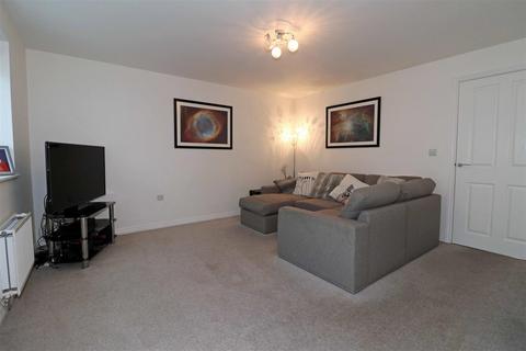 3 bedroom mews for sale, Priors Grove Close, Chase Meadow, Warwick