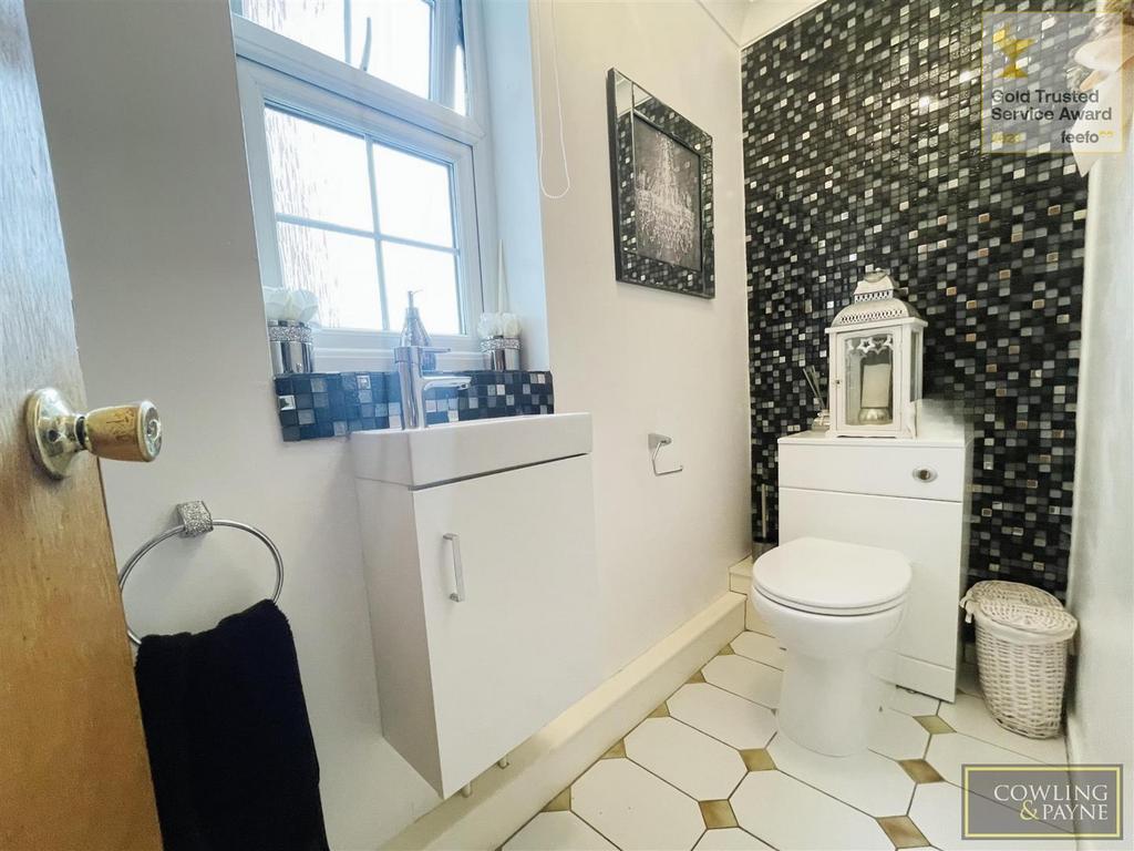 Ground floor wc