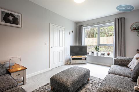 20 Birchlands Drive, Sheffield, S4 8BX