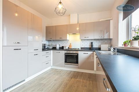 20 Birchlands Drive, Sheffield, S4 8BX
