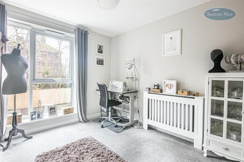 20 Birchlands Drive, Sheffield, S4 8BX