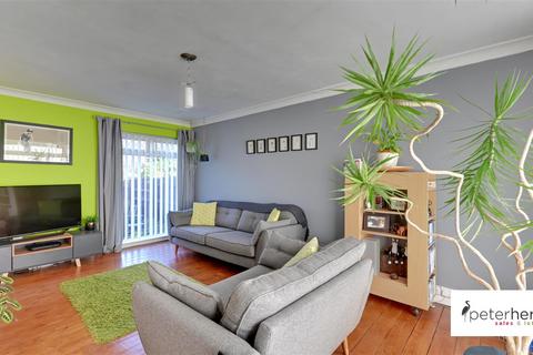 66 Longmeadows, Sunderland, SR3 3SE