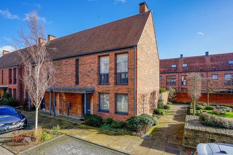 3 bedroom semi-detached house for sale - Pearson Place, York