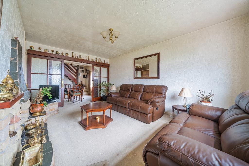 20 Danby Road, Hyde, SK14 4DL 4 bed detached bungalow for sale £300,000