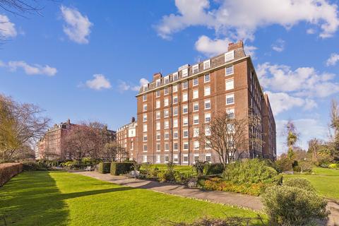 3 bedroom flat for sale, Rivermead Court, Ranelagh Gardens, London SW6