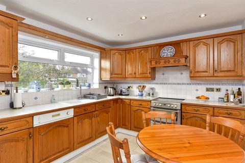 53 Greystone Avenue, Worthing, BN13 1LR