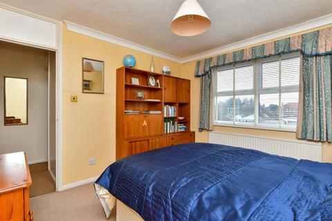 53 Greystone Avenue, Worthing, BN13 1LR