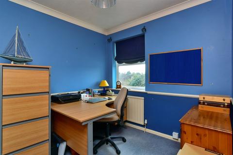 53 Greystone Avenue, Worthing, BN13 1LR