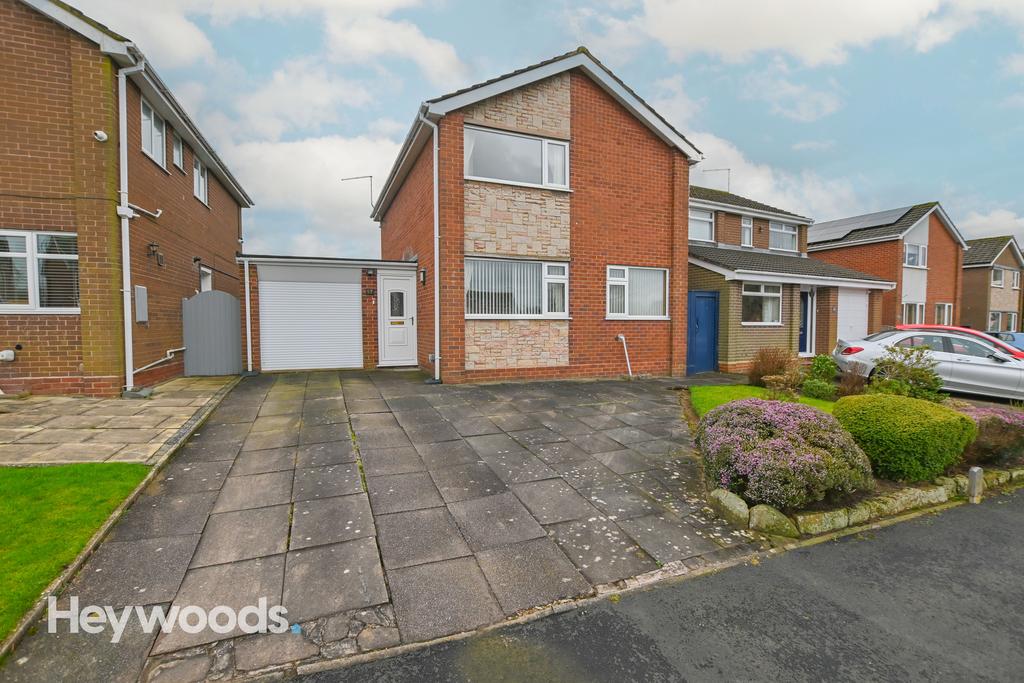 Paris Avenue, Westlands, Newcastle under Lyme 3 bed detached house for sale £270,000