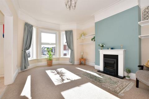 1 bedroom flat for sale, Station Avenue, Sandown, Isle of Wight