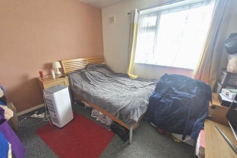 3 bedroom end of terrace house for sale, Southdrift Way, Luton LU1