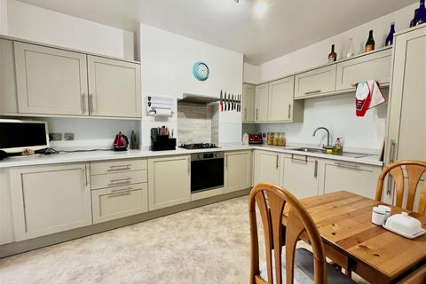 3 bedroom end of terrace house for sale, Climsland Road, Paignton