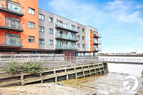 2 bedroom flat for sale, Mast Quay, London, SE18