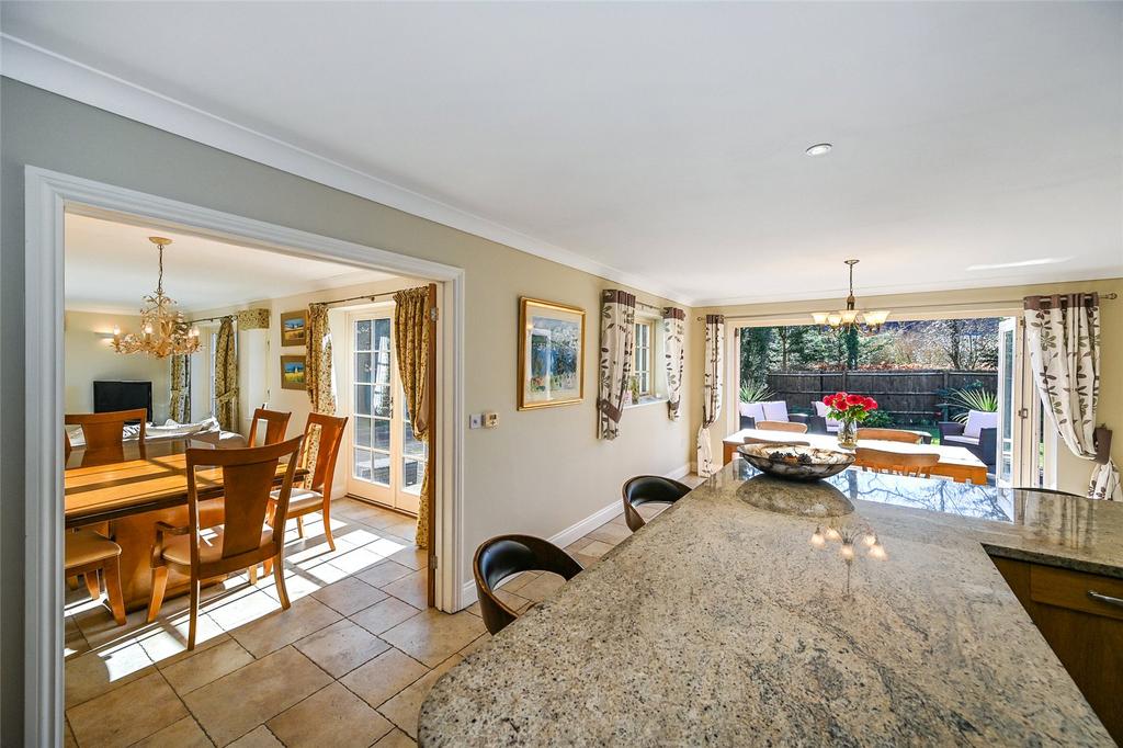 Kitchen/Breakfast Rm