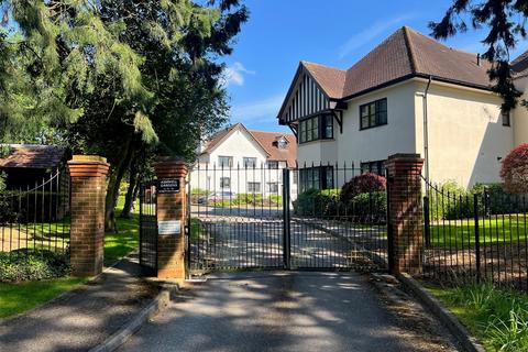 3 bedroom apartment for sale, Stretton Close, Penn, High Wycombe, Buckinghamshire, HP10