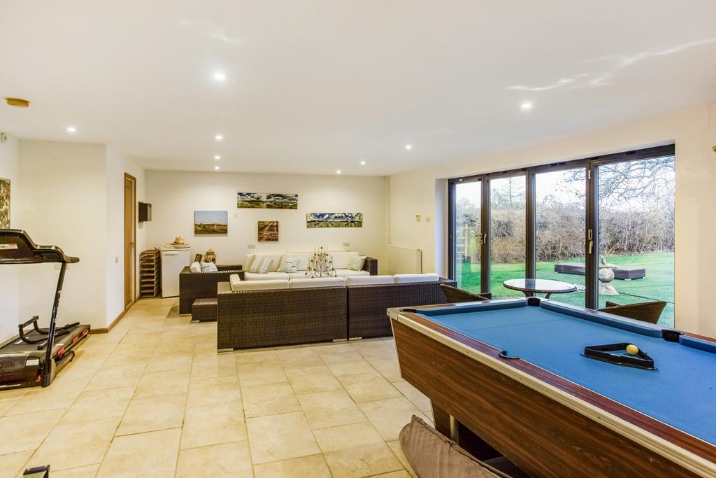 Games / Pool House