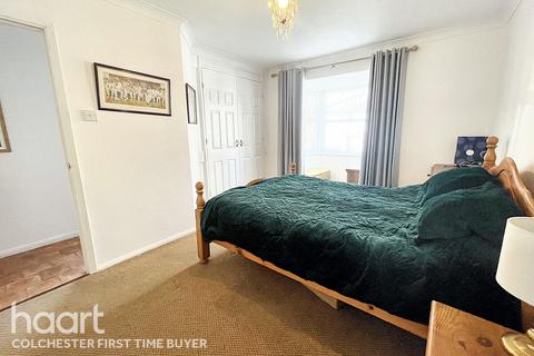 2 bedroom detached bungalow for sale, Regent Street, Colchester