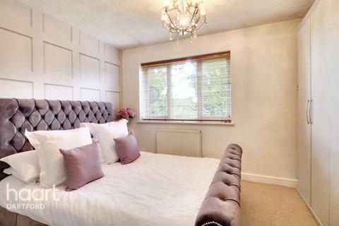 8 School Crescent, Crayford, Dartford, DA1 4SJ