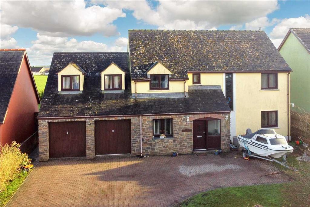 Maplestowe, Hayscastle Cross, Haverfordwest 5 bed detached house for